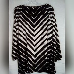 Chico's Tops - Chico's Women's Sz 3 or XL Black White Pattern Chico's Tops - Chico's Women's Sz 3 or XL Black White Pattern